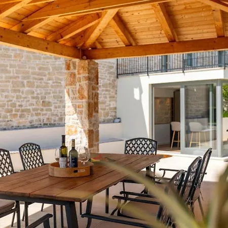 Beautiful Treori With Pool In Sv Lovrec Villa *