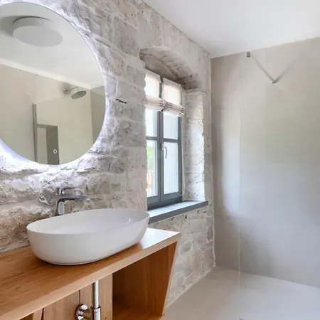 Beautiful Treori With Pool In Sv Lovrec Villa Orbanici